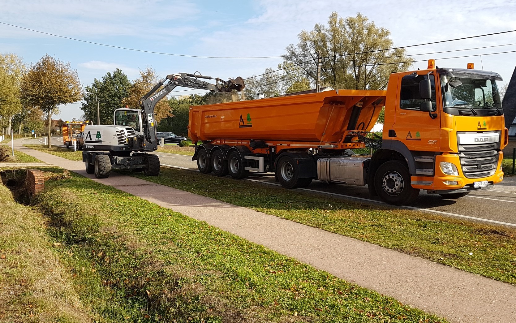 Ruimen & rijten van grachten